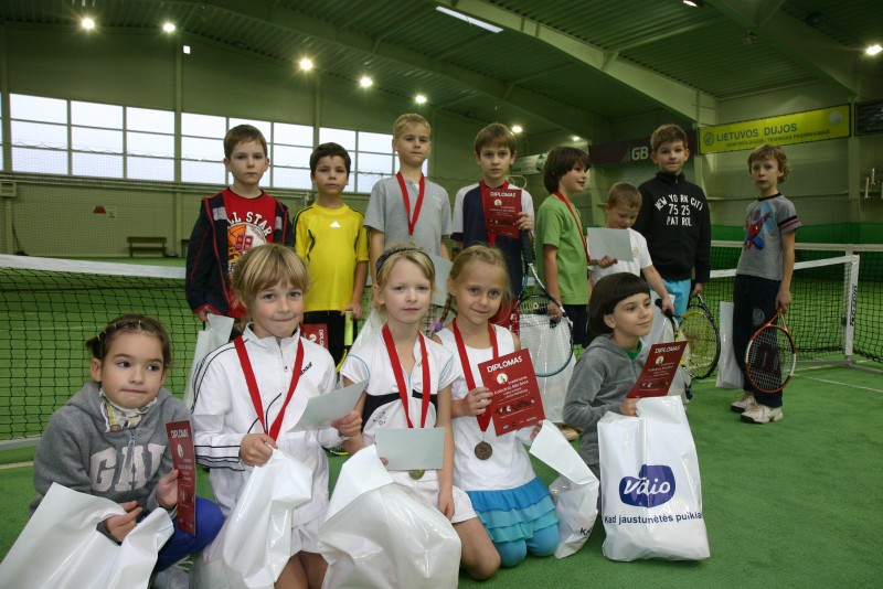 Kalėdinis BimBam vaikų teniso turnyras 2011